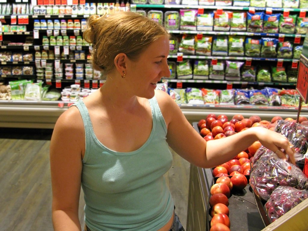 Braless teen grocery store free porn image