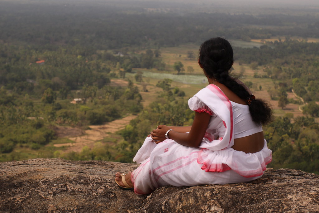 Srilanka girl sinhala tamil indian