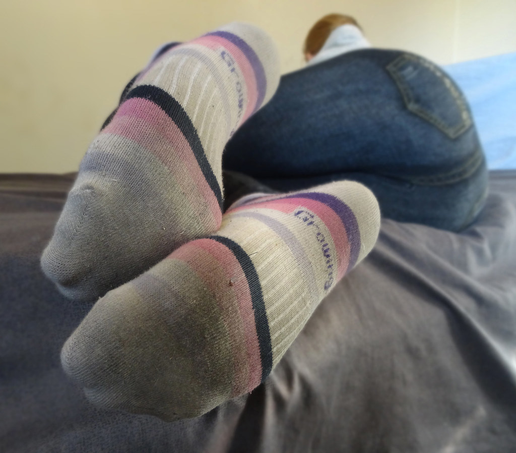 Lesbian sock foot smelling pic