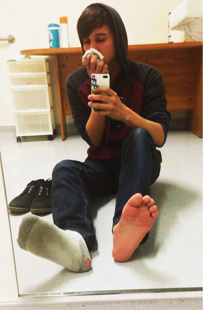 Boy licks korean girls feet