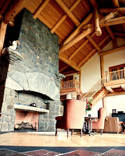 Lake Country Western Red Cedar Post and Beam Log Home - British Columbia 00001