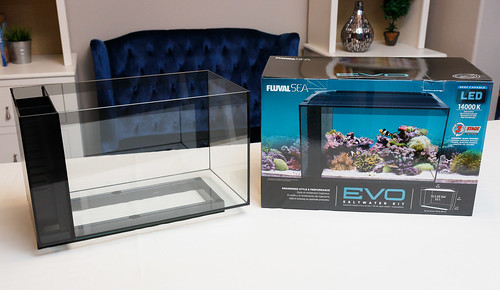 Fluval EVO 13.5 nano reef aquarium with packaging box