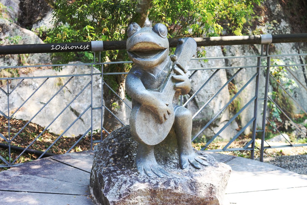 新竹尖石青蛙石天空步道_想看大自然的鬼斧神工不用跑花東！超好拍、超好走步道，享受自然芬多精不用氣喘吁吁！