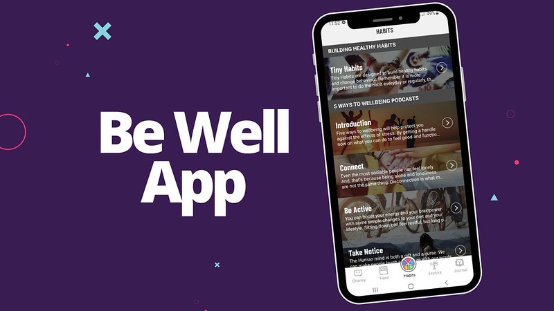 手机上紫色背景的App
