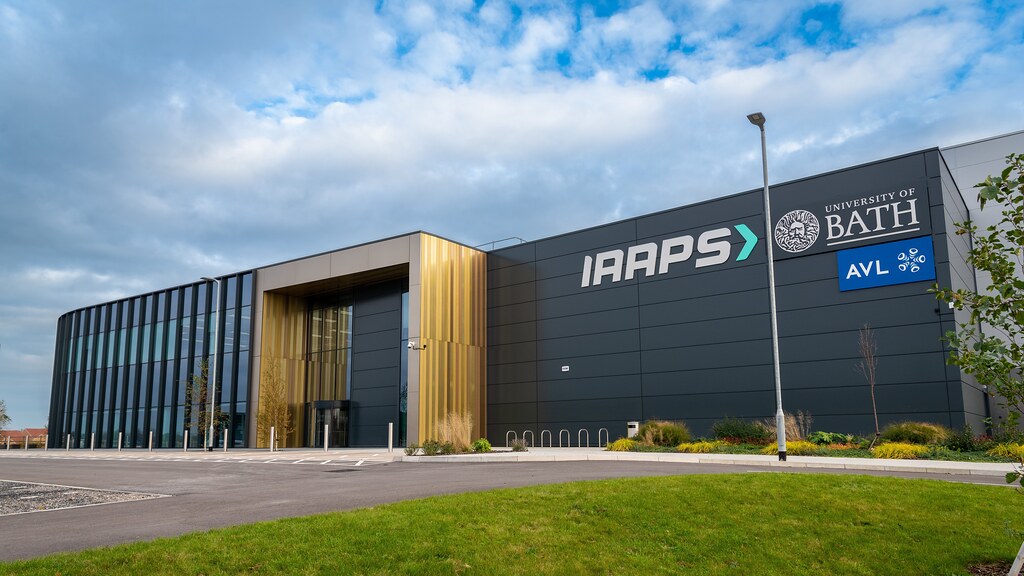位于布里斯托尔和mg不朽情缘单机版下载科技园的IAAPS研究设施
