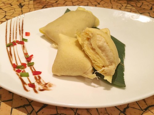 猫山王榴莲班戟 Musang king durian pancake @kerryhotelbeijing 海天阁 The Horizon Chinese Restaurant #beijing #igersbeijing #durian #kerryhotel #shangrila @shangrilahotels #like4like #igers #china #photooftheday | 相片擁有者 wangchaoirwin