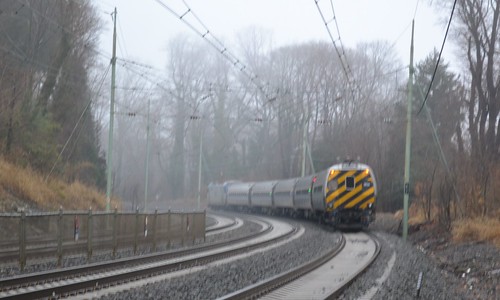 Amtrak train 663 heads west in the fog | 相片擁有者 CPShips