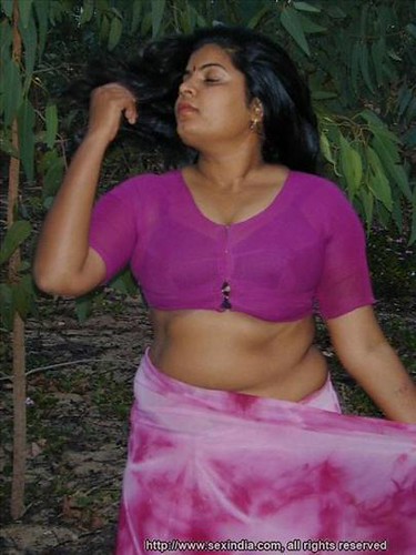 Southindian aunty show body best adult free pic