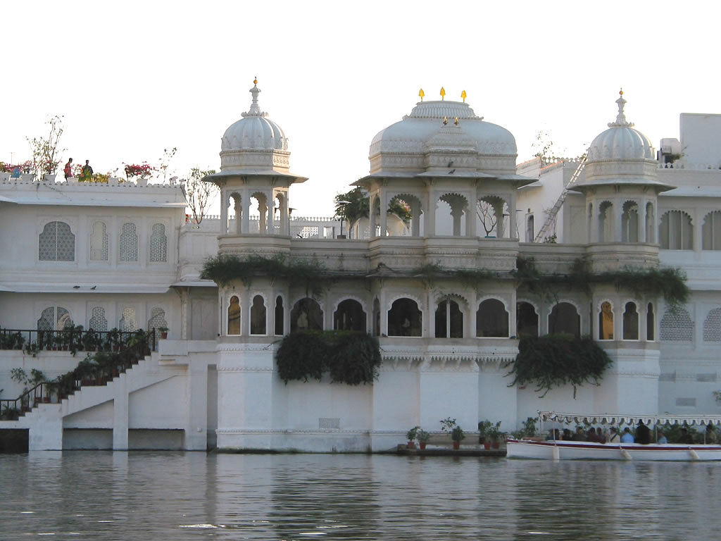 Taj Lake Palace Hotel, Udaipur - a photo on Flickriver
