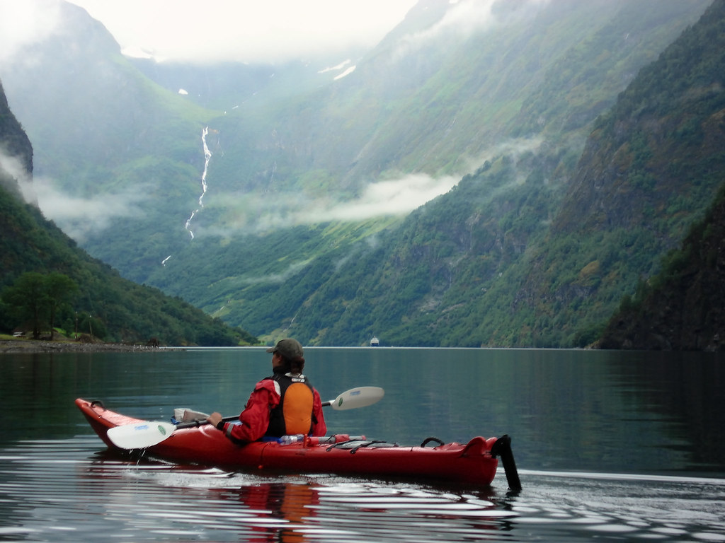 Жизнь на полную катушку. Каякинг Норвегия. Лучшие моменты жизни. Жизнь приключение. Жизнь фото.