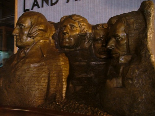 museum bronze mountrushmore reproduction