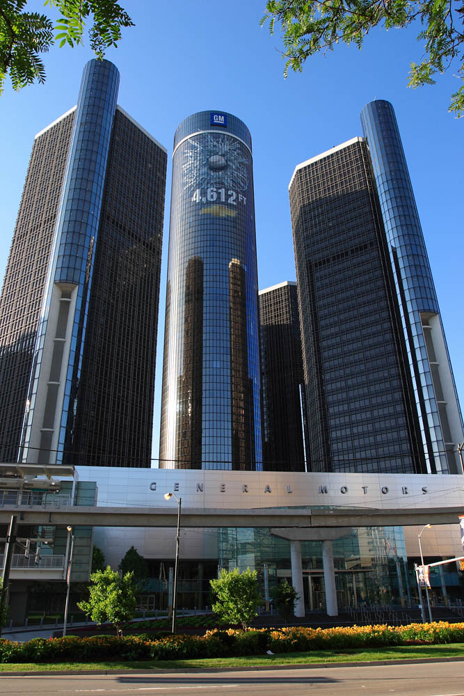 GM World Headquarters GM World Headquarters Dressed for … Flickr