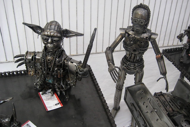 NYC - Kips Bay: Third Avenue Merchandise Fair - Metal Park - Yoda and C-3PO