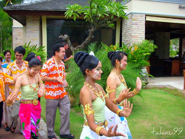 Songkran Dance at Le Meridien Khao Lak Beach & Spa Resort, Thailand