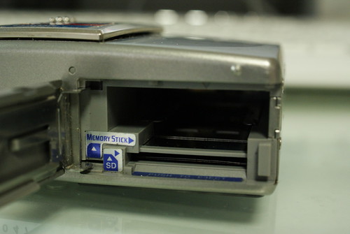 Konica Revio KD-410Z | Flickr