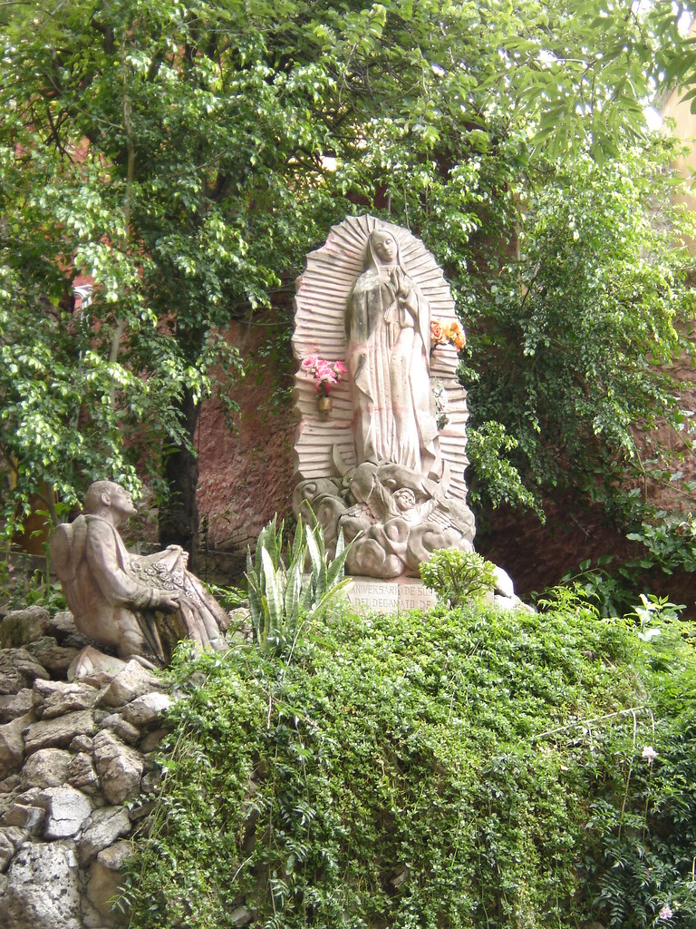 La Virgen de Guadalupe y San Juan Diego | Me encanto el tama… | Flickr