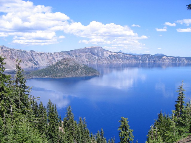 Crater Lake showing Wizard Island