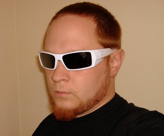 white oakley gascan sunglasses