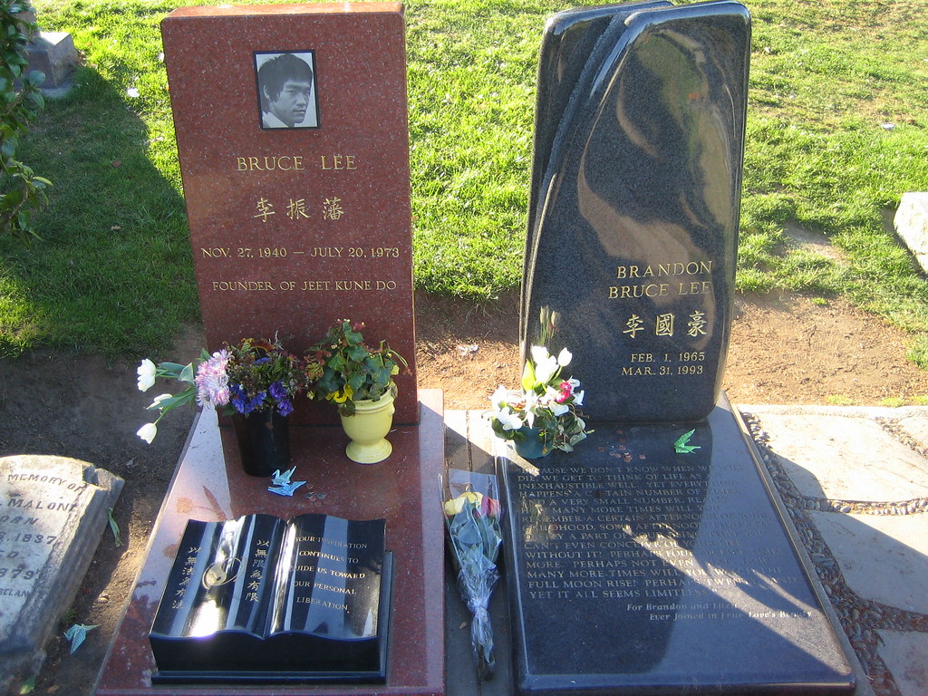 Seattle, Washington | Bruce Lee and Brandon Lee's graves at … | Flickr