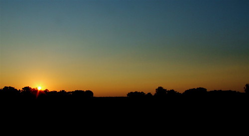 trees sunset sun geotagged twilight kentucky treeline westernkentucky princetonkentucky geo:lat=37054355 geo:lon=87858181
