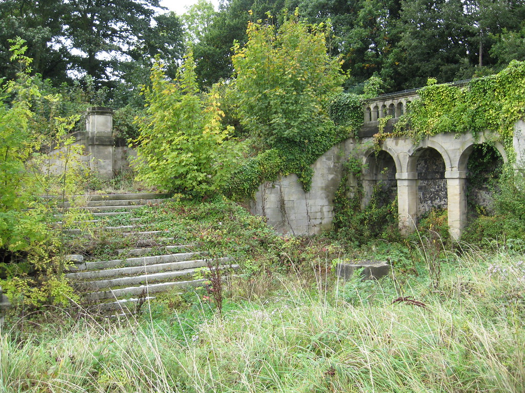 Ruins of the Crystal Palace – London, England - Atlas Obscura