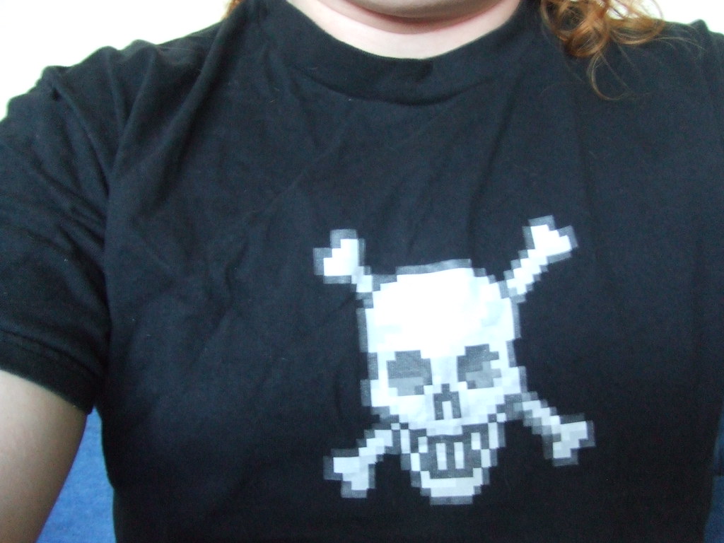 Pixelized Skull Shirt | Bought this one in 2000 in small sho… | Flickr
