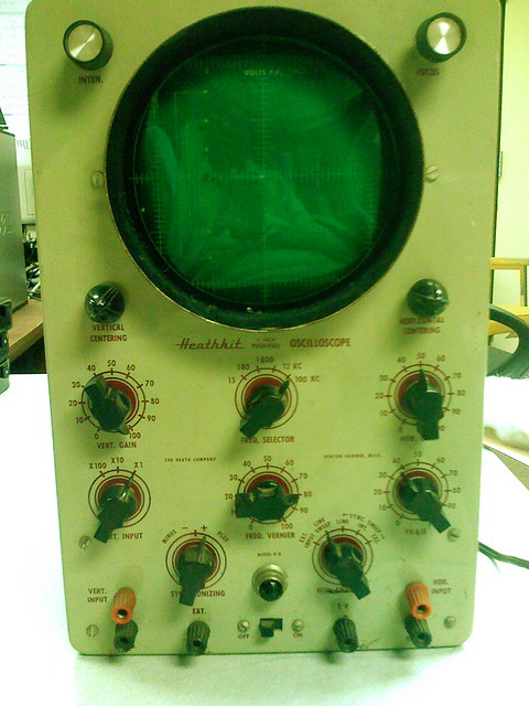 Heathkit Oscilloscope: Front