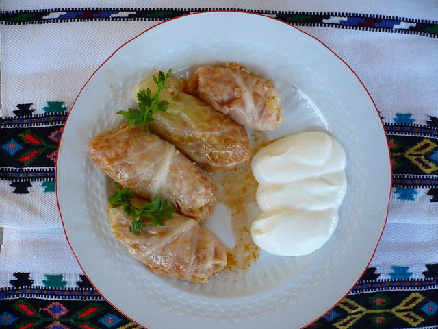 traditional romanian food: sarmale