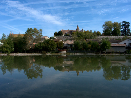 Lauzun (47 ) by montestier (très occupé !), Situé entre les rives du Dropt et les coteaux du Périgord, le Pays de Lauzun présente un paysage val