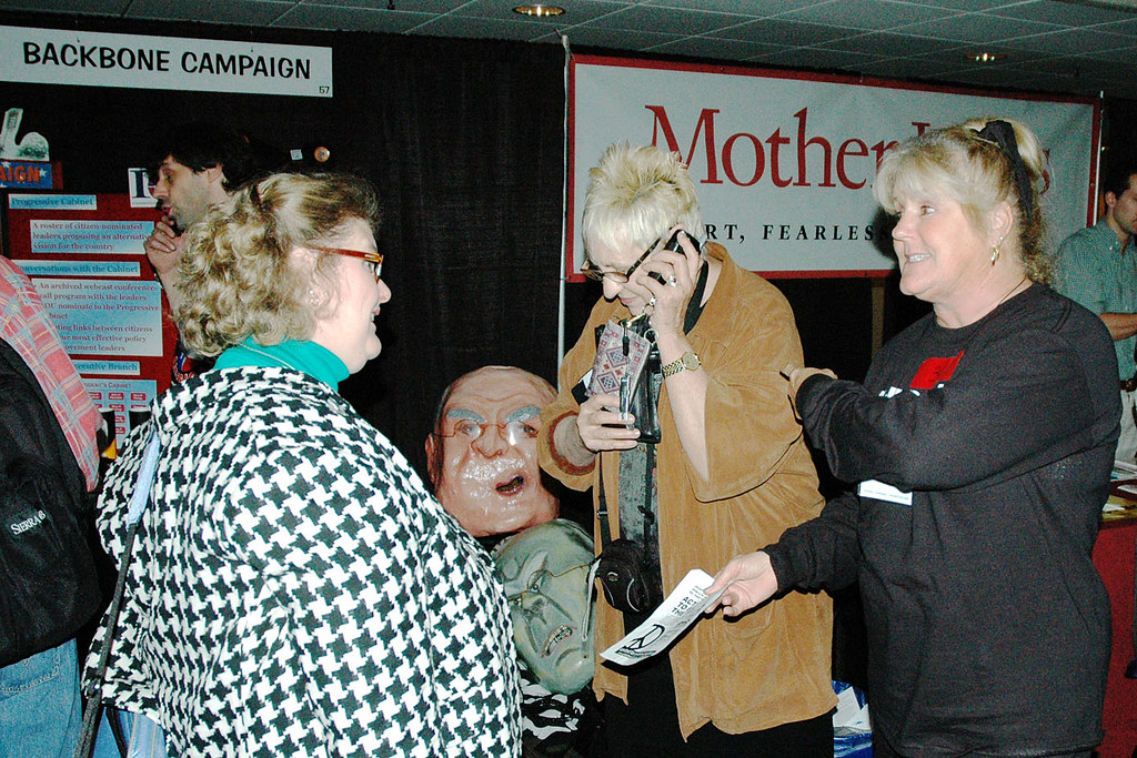 Cheney Rumsfeld eye Newscoma | A puppeteer (rear) schedules … | Flickr