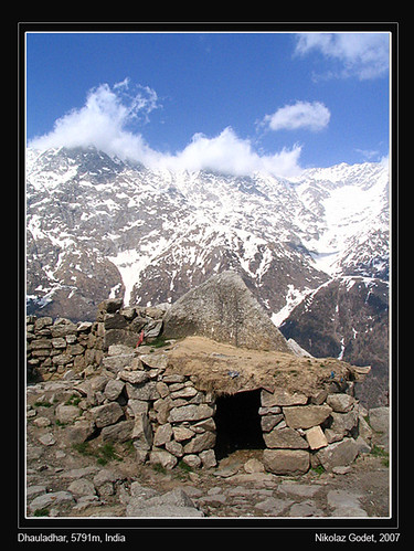 india montagne himalaya dharamsala inde ganj mcleod dhauladar