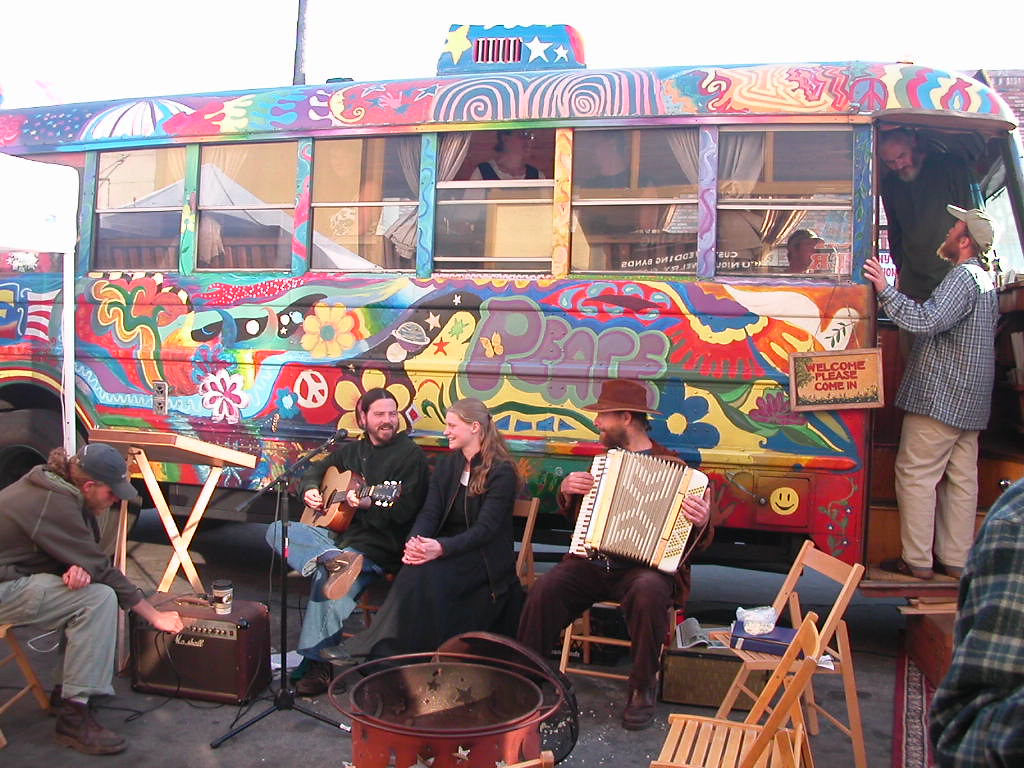 Автобус хиппи. Hippy Bus Владивосток. Twelfth Tribe. Tribe twelve