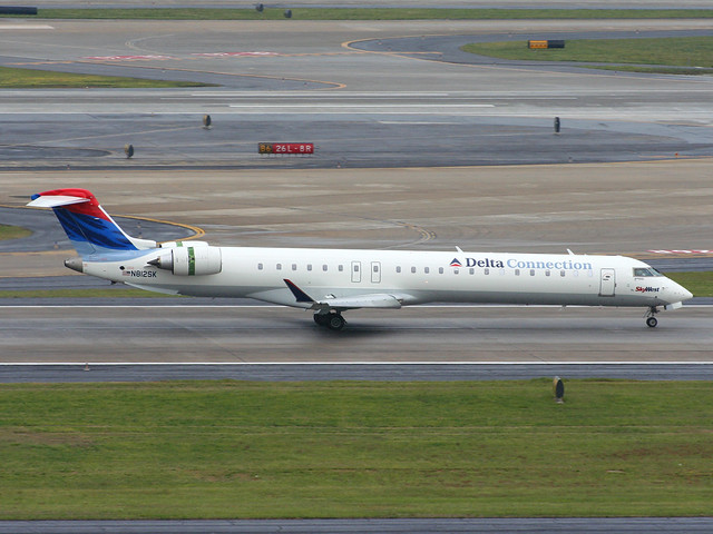 N812SK - 2006 build Bombardier CRJ900 LR, arriving at Atlanta