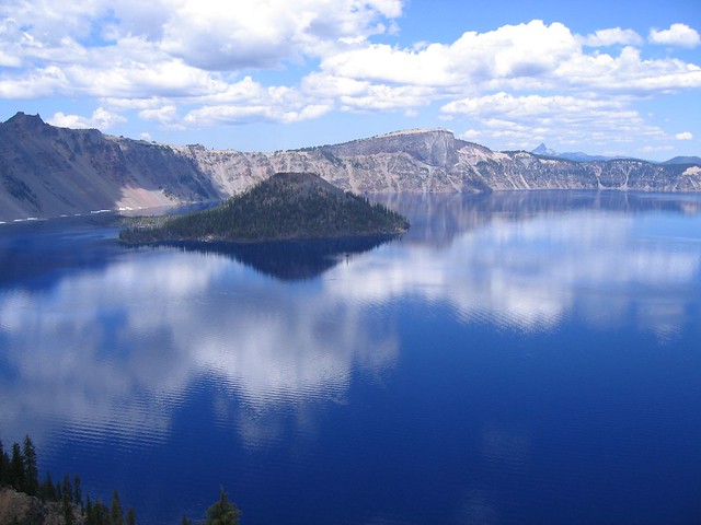 Crater Lake showing Wizard Island