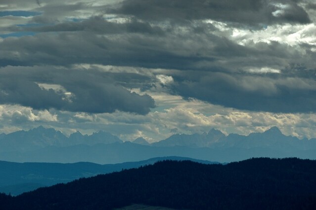 d0403024 | Blick zu den Julischen Alpen. Steiermark, 14.08.2004