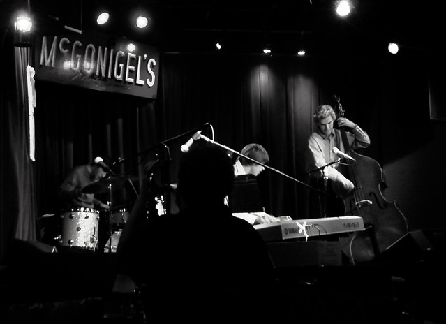 McGonigel's Mucky Duck, HSPVA Jazz Students, November 6, 2010 110610142501BW