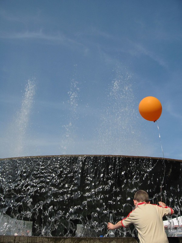 the orange balloon
