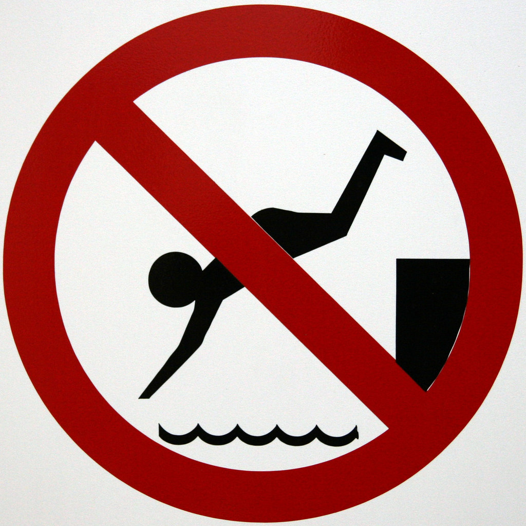 Знак можно нельзя. Нырять запрещено. Табличка нырять запрещено. Табличка не нырять. Знак прыгать в воду запрещено.