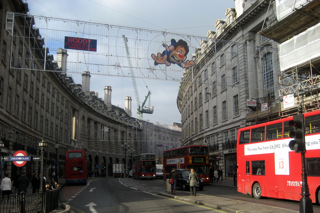 UK - London - Piccadilly: Regent Street
