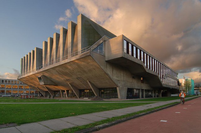 Tu Deflt Library Aula TU Delft | De kikker in het gras, ontworpen door Archit… | Flickr