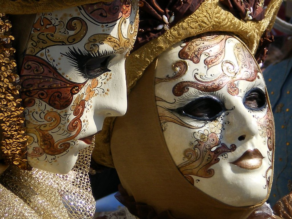 Театр маска бовари. Маски. Театральные маски. Итальянские маски. Драматические маски.