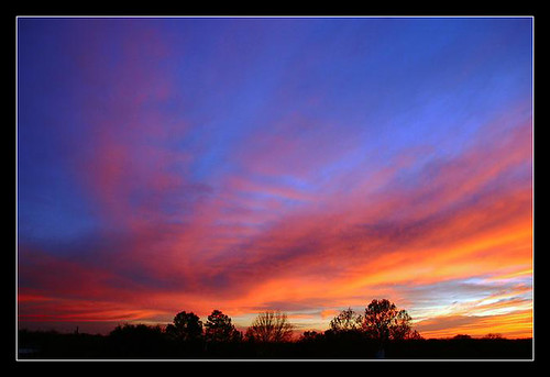 EnFuego by blonboy, Taken from the roof of my house one evening.
<a href="http://bighugelabs.com/flickr/onblack.php?id=1