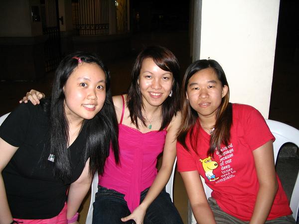 3 galZ | from left is Clara, Melissa and Wanling.. | Jessie Jess | Flickr