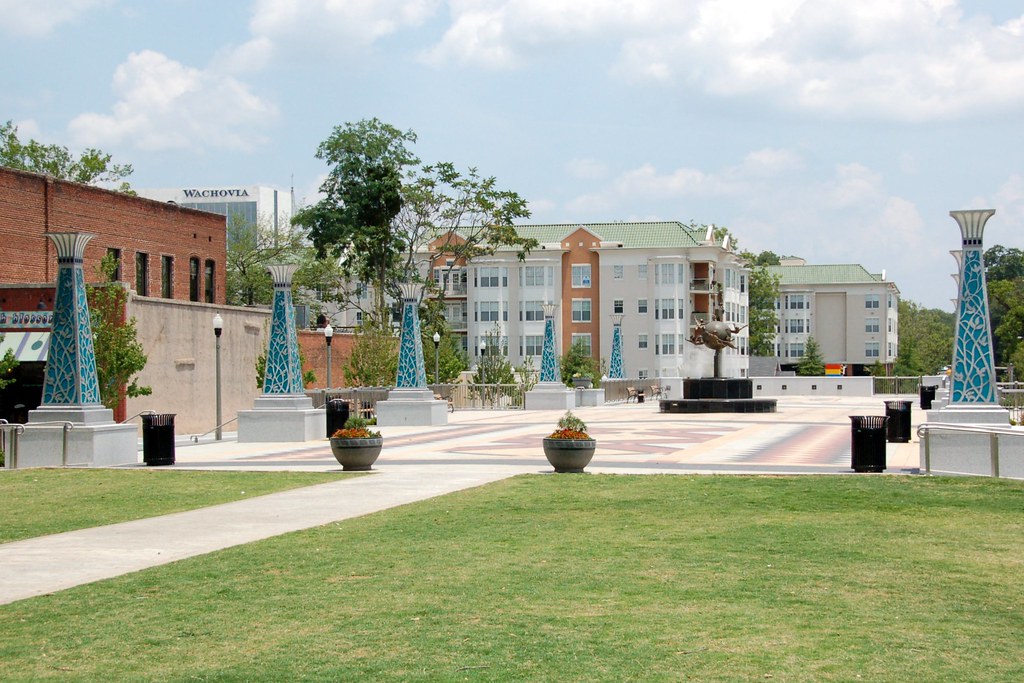 Decatur Square Canon Decatur Square | Posted in blog entry: www.sallad.net/blog/2… | Flickr
