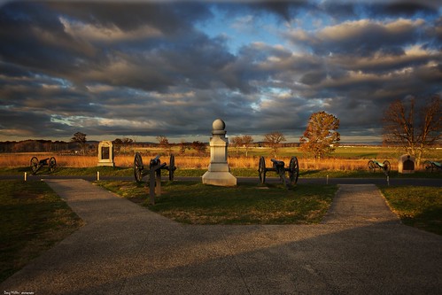 sunrise geotagged gettysburg civilwar ef1740mmf4lusm pennsylvaniamonument aperture3