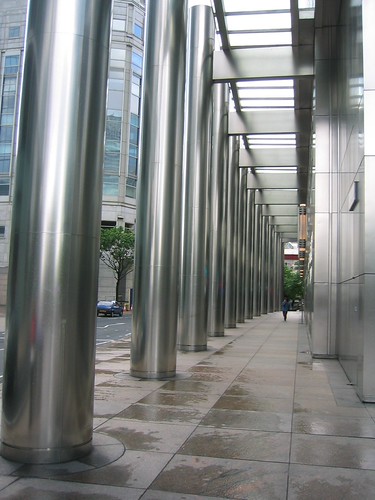 1 Canada columns | Canary Wharf | Steve T | Flickr