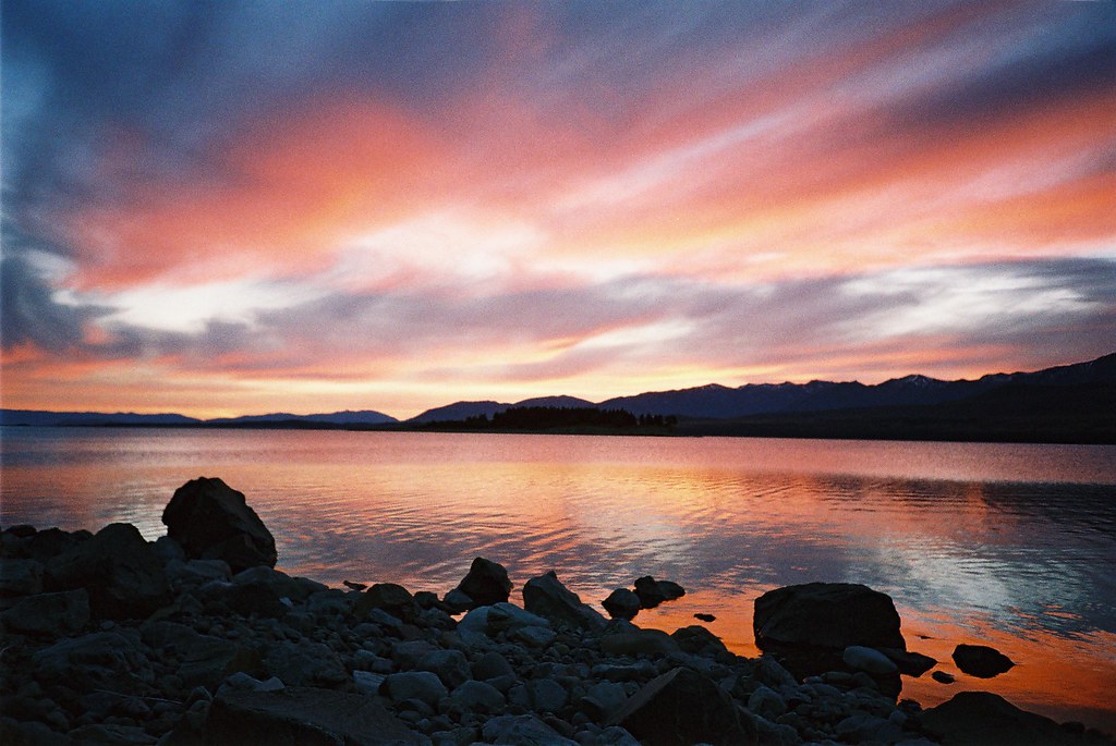 Sunset At Lake Pukaki Newzealand After A Few Days Camping Flickr