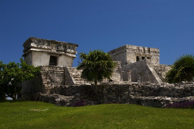 tulum maya ruins