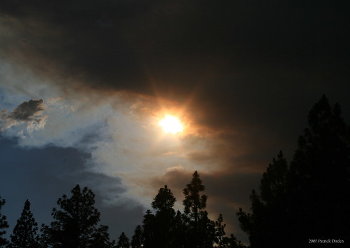 california sunset clouds fire smoke sierranevada susanville lassencounty susanvilleca antelopefire antelopecomplex