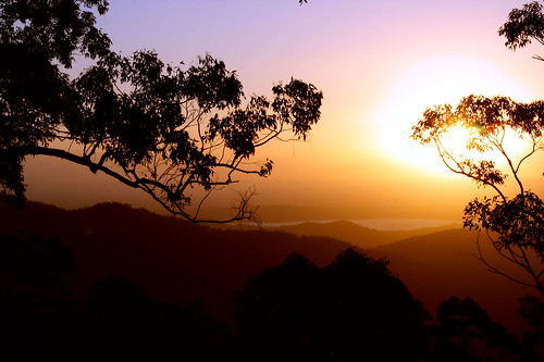 sunset canon geotagged haze colours au australia queensland ef50mmf18ii mtglorious wivenhoedam 400d canonef50mm118ii wivenhoeoutlook geo:lat=27294833 geo:lon=152747576